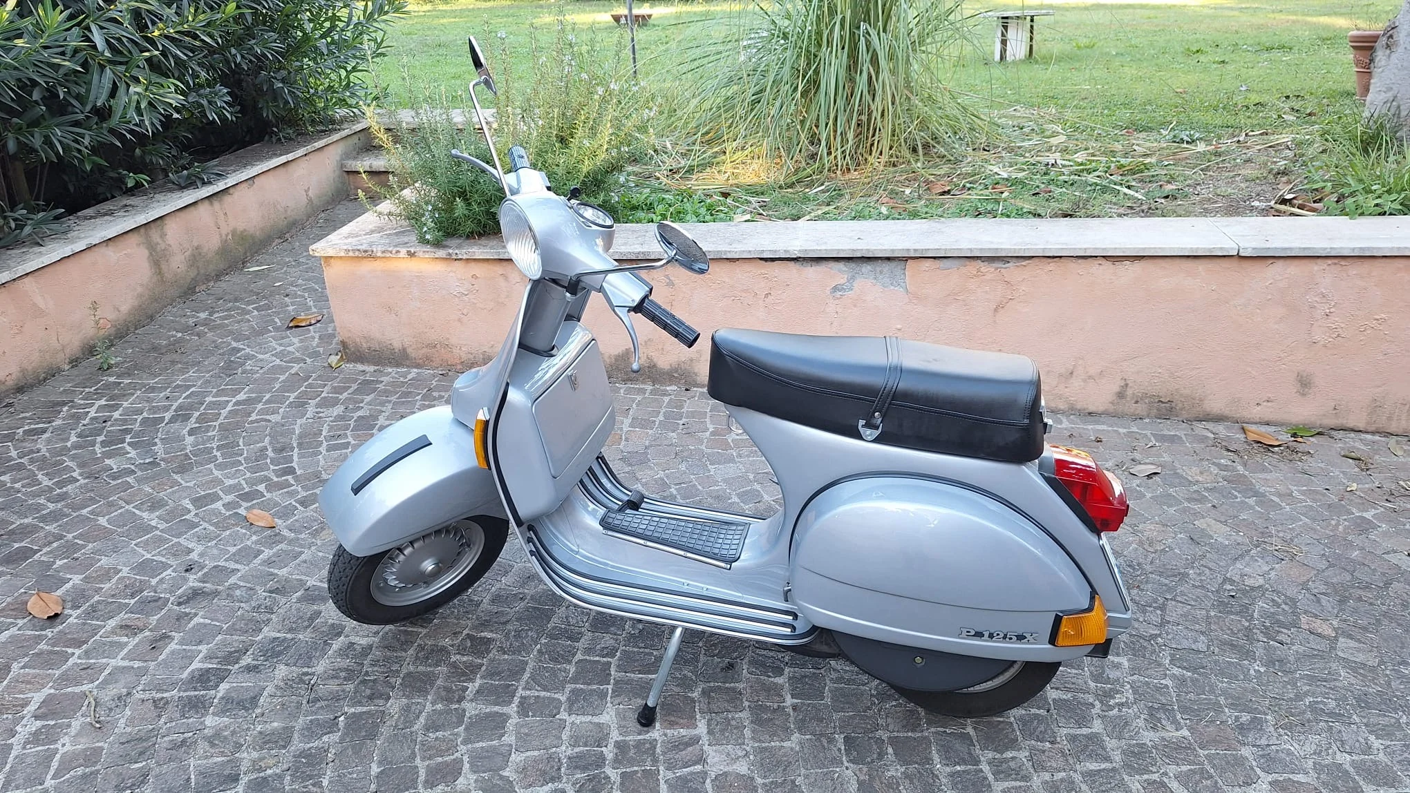 Vespa P125X 1979 — foto 12